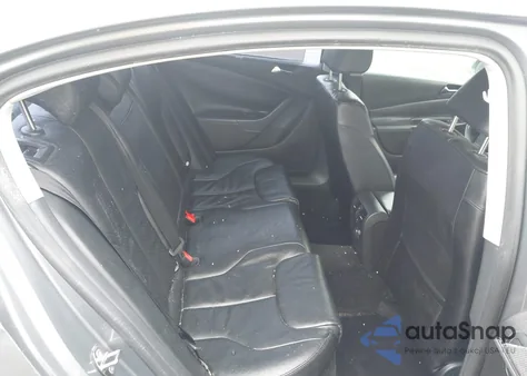 2008 Volkswagen Passat Lux z USA, uszkodzony, nr VIN WVWEK73C28P044423